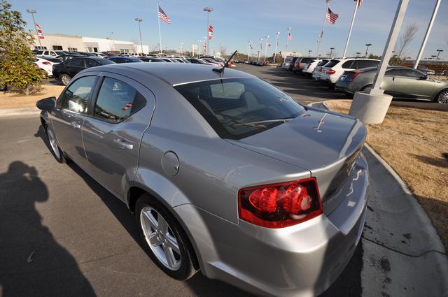 Dodge Avenger 2013 photo 2