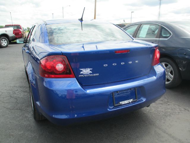 Dodge Avenger 2013 photo 2