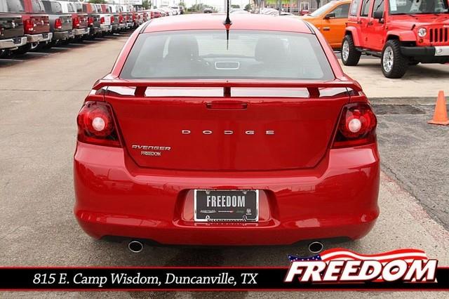 Dodge Avenger 2013 photo 2