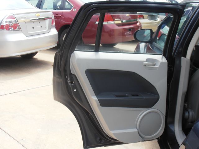 Dodge Caliber 2007 photo 11