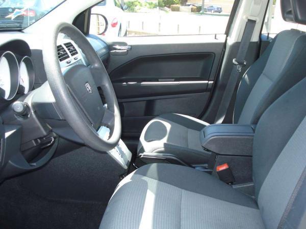 Dodge Caliber 2009 photo 4