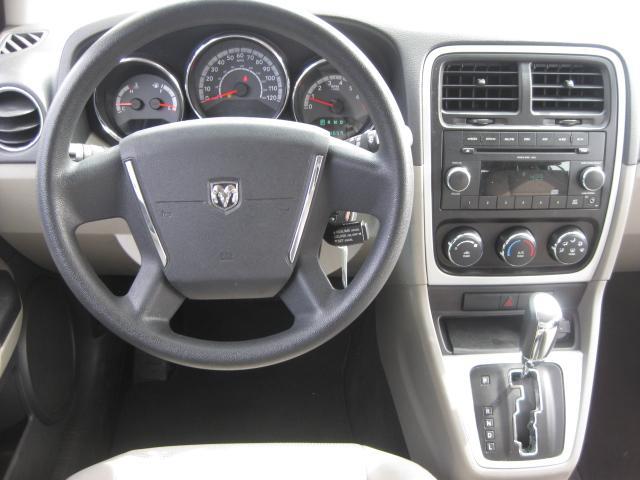 Dodge Caliber 2010 photo 13