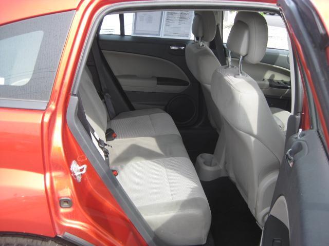 Dodge Caliber 2010 photo 7