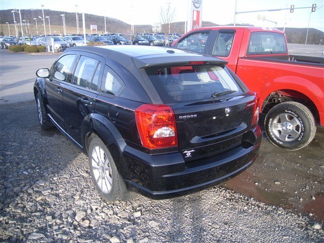 Dodge Caliber 2010 photo 3