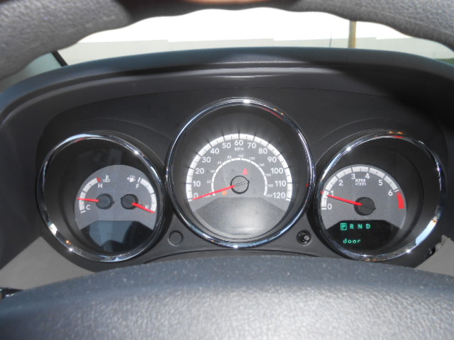 Dodge Caliber 2010 photo 4