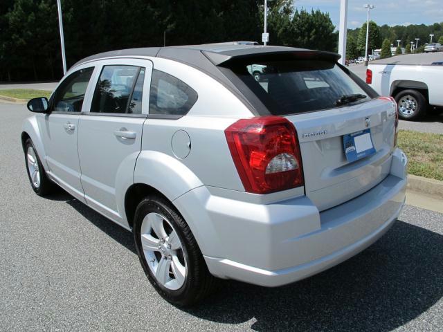 Dodge Caliber 2010 photo 2