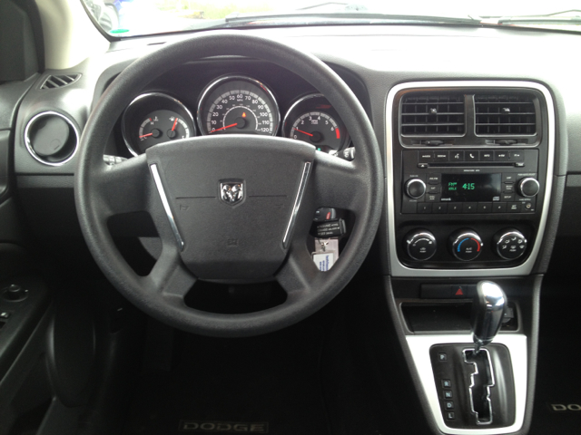 Dodge Caliber 2010 photo 3