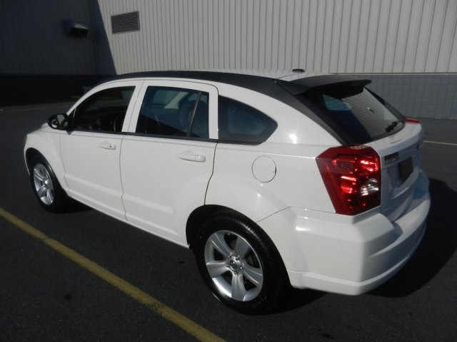 Dodge Caliber 2010 photo 3