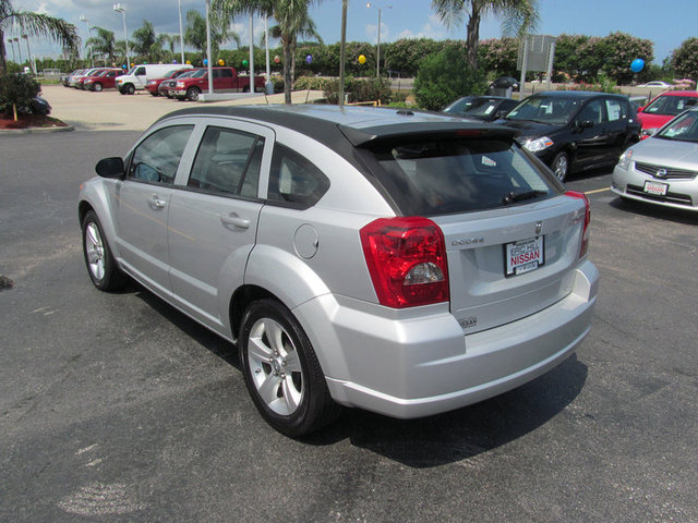 Dodge Caliber 2010 photo 4