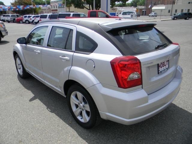 Dodge Caliber 2010 photo 2