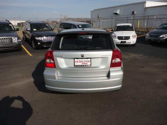 Dodge Caliber 2011 photo 3