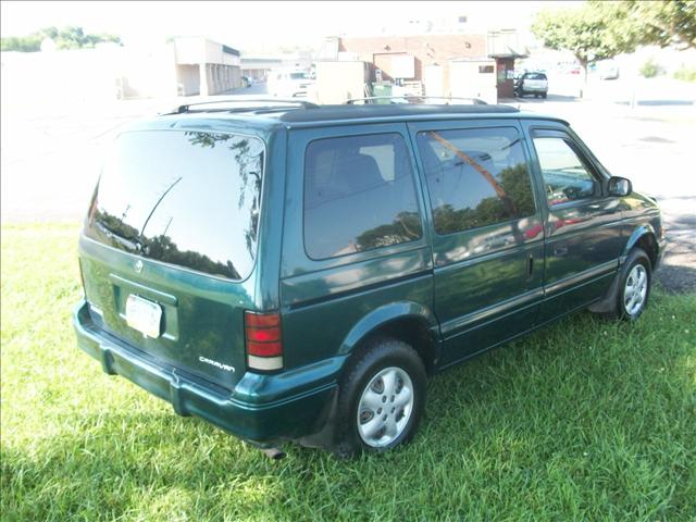 Dodge Caravan 1994 photo 2