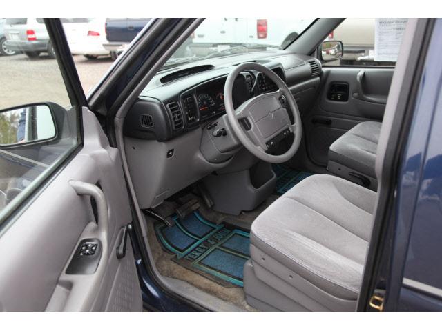 Dodge Caravan 1995 photo 2