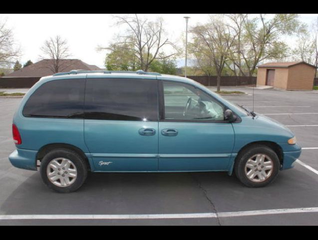 Dodge Caravan 1996 photo 2