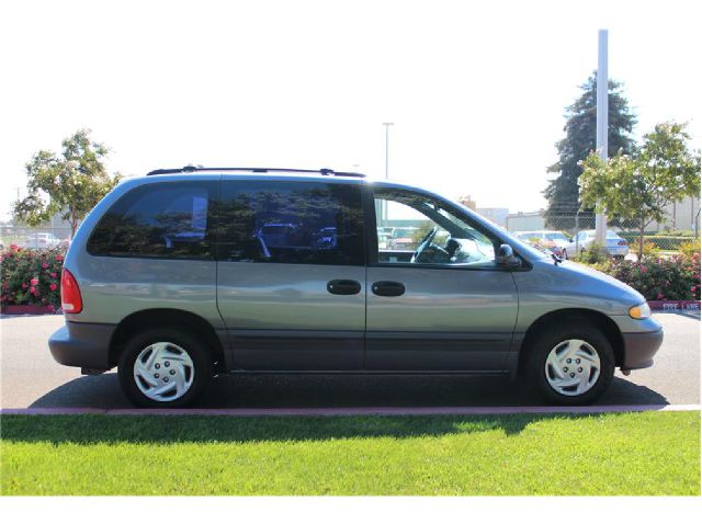 Dodge Caravan 1998 photo 2