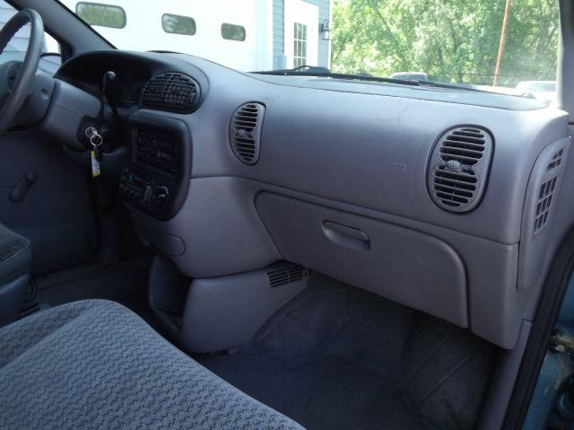 Dodge Caravan 1998 photo 11