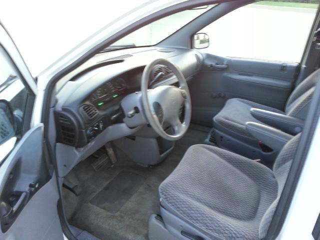 Dodge Caravan 1999 photo 16