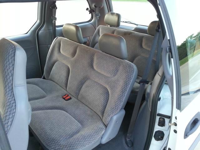 Dodge Caravan 1999 photo 17