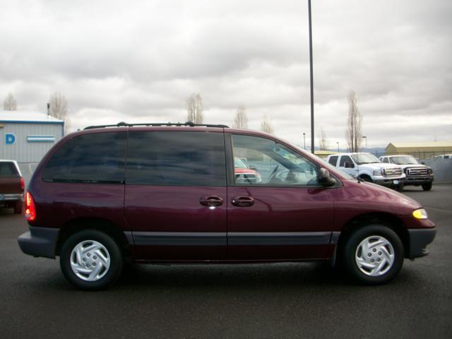 Dodge Caravan SE MiniVan