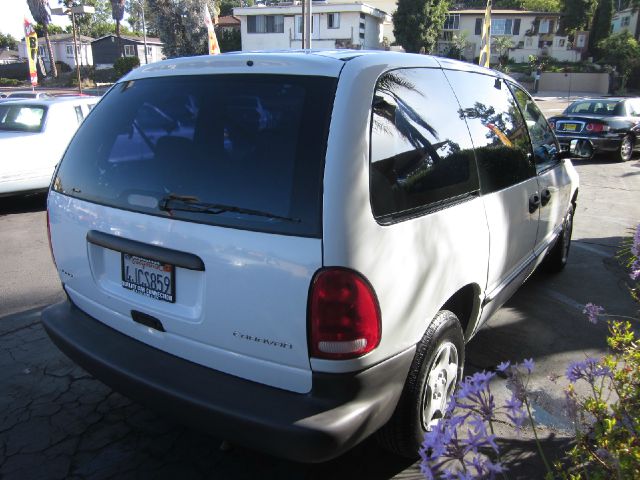 Dodge Caravan 2000 photo 3