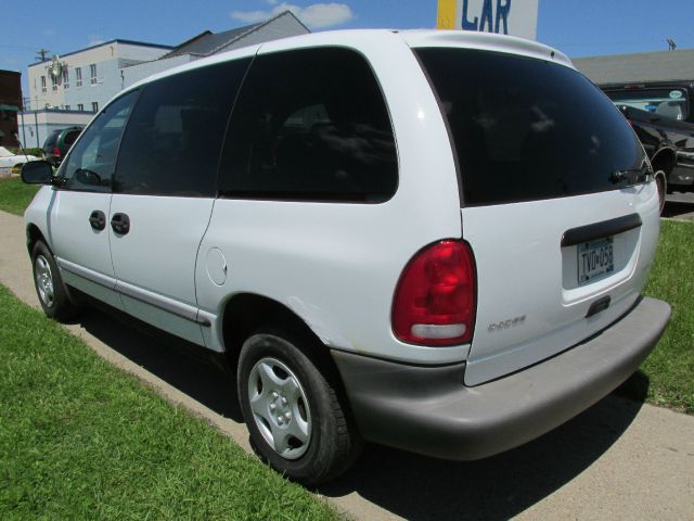 Dodge Caravan 2000 photo 2