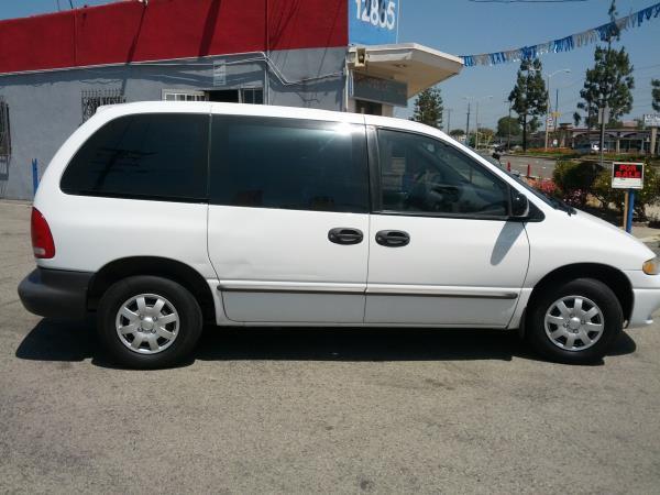 Dodge Caravan 2000 photo 1