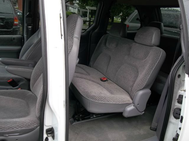 Dodge Caravan 2000 photo 4