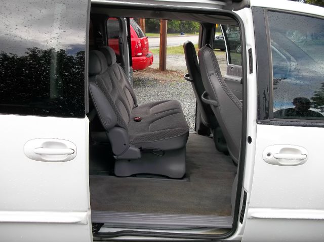 Dodge Caravan 2000 photo 6