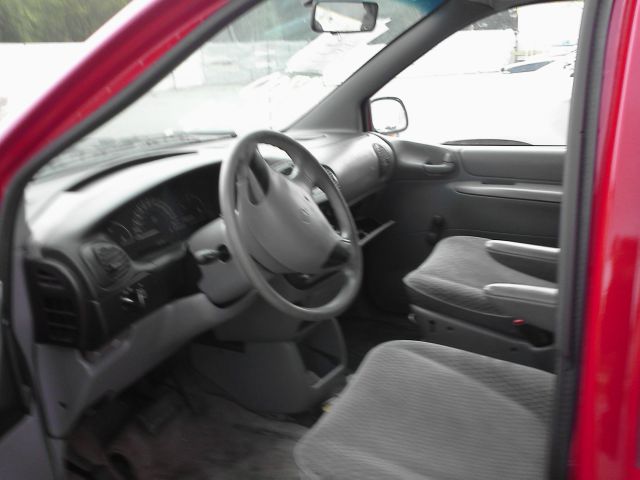 Dodge Caravan 2000 photo 1