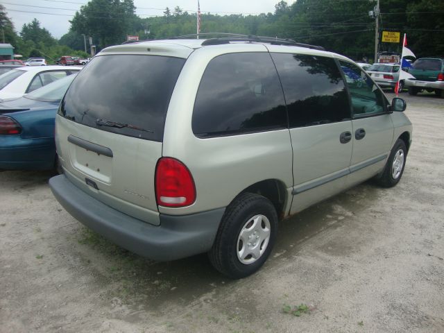 Dodge Caravan 2000 photo 2