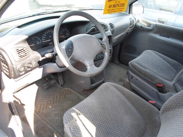 Dodge Caravan 2000 photo 3