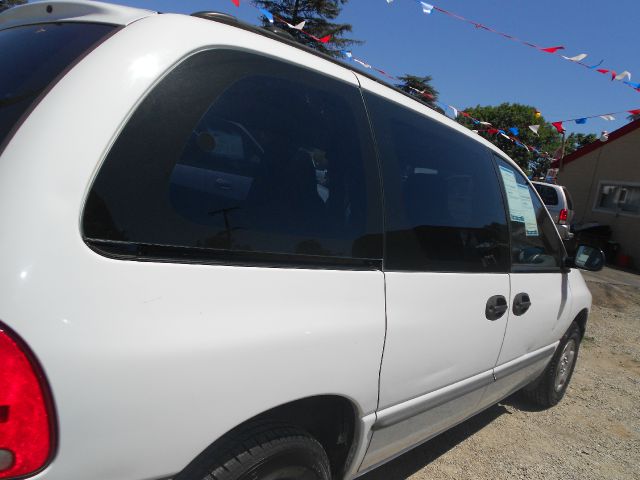 Dodge Caravan 2000 photo 2