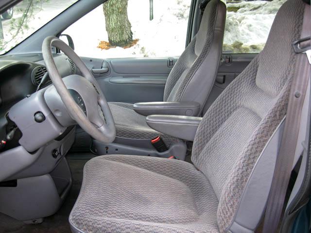 Dodge Caravan 2000 photo 3