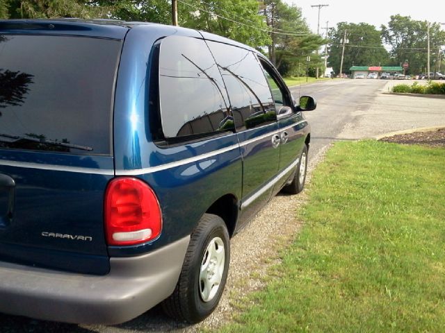 Dodge Caravan 2000 photo 2