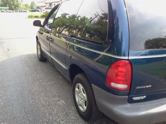 Dodge Caravan 2000 photo 3