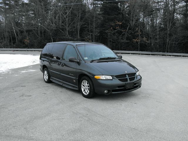 Dodge Caravan 2000 photo 3