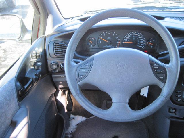 Dodge Caravan 2000 photo 2