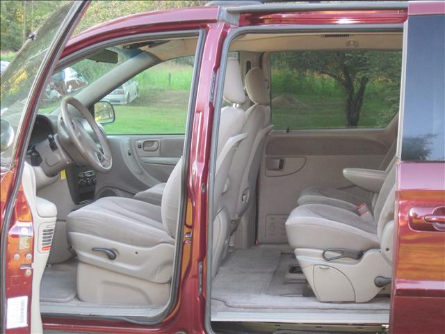 Dodge Caravan 2001 photo 2