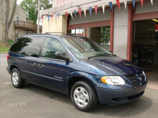 Dodge Caravan 2001 photo 2