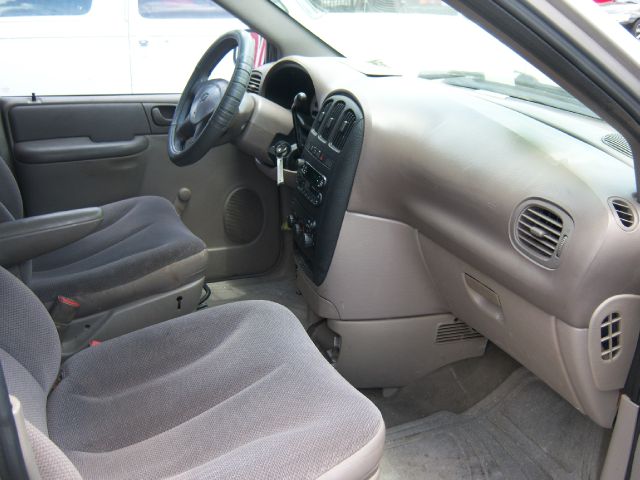 Dodge Caravan 2001 photo 2