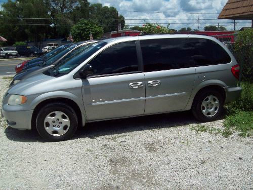 Dodge Caravan 2001 photo 2