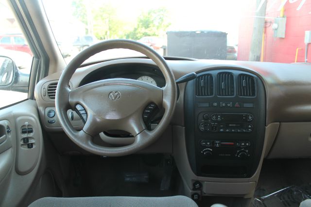 Dodge Caravan 2001 photo 3