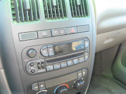 Dodge Caravan 2001 photo 2