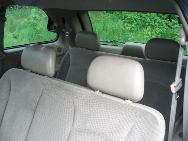 Dodge Caravan 2001 photo 3