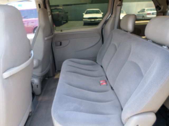 Dodge Caravan 2001 photo 2