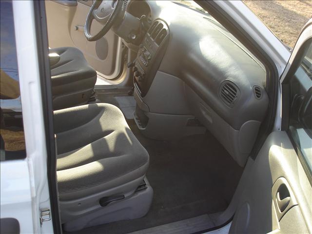 Dodge Caravan 2002 photo 2