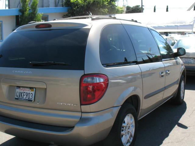 Dodge Caravan 2002 photo 2