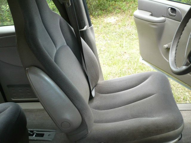 Dodge Caravan 2002 photo 1