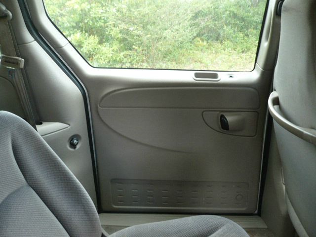 Dodge Caravan 2002 photo 3