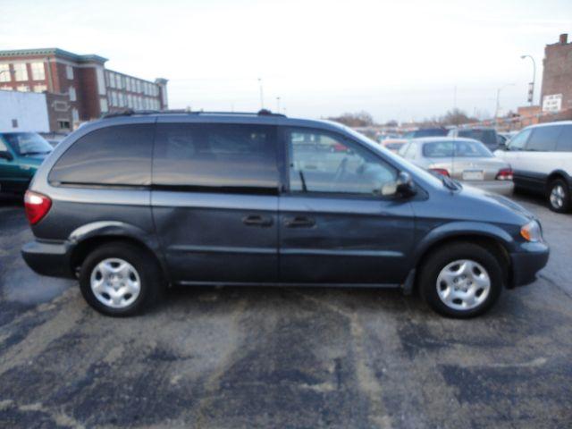 Dodge Caravan 2002 photo 2